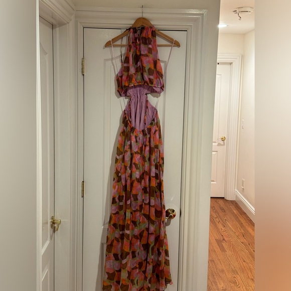 Brand New ASTR The Label Sivana Halter Maxi Dress in Red Brown Multi Size Large - Picture 8 of 14